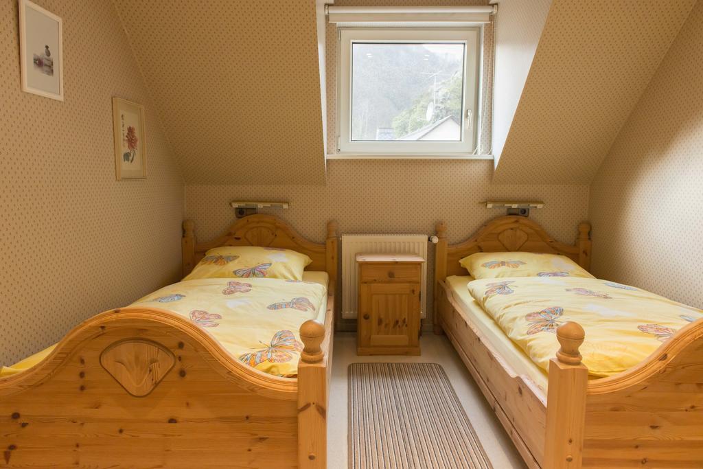 Ferienwohnung Burg Eltz Трейс-Карден Стая снимка