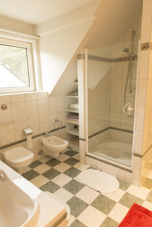 Ferienwohnung Burg Eltz Трейс-Карден Стая снимка